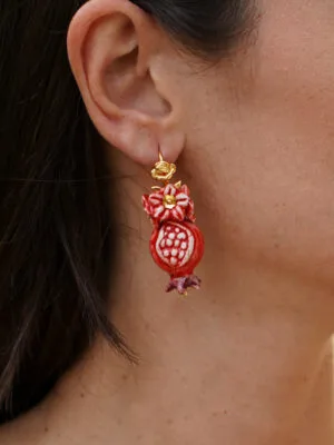 Orecchini pendenti con melagrane