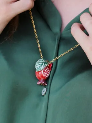Catenina con ciondolo melagrana